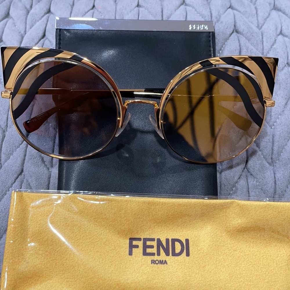 Fendi sunglasses 215 - Picture 2 of 10
